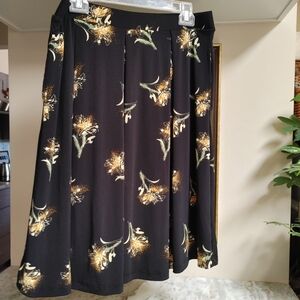 LuLaRoe Short Black Pleated Skirt with Pockets XL